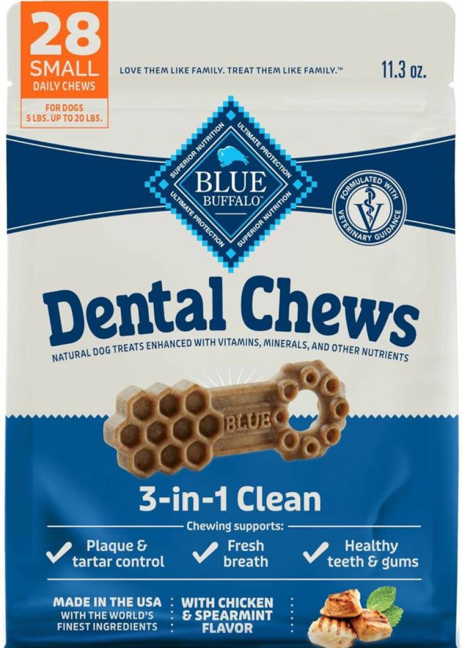 Blue Buffalo Large Dog Dental Chews Natural Chicken & Spearmint Flavor, 11-Oz Bag (7 Count) - Healthy Dog Treats for Oral Care