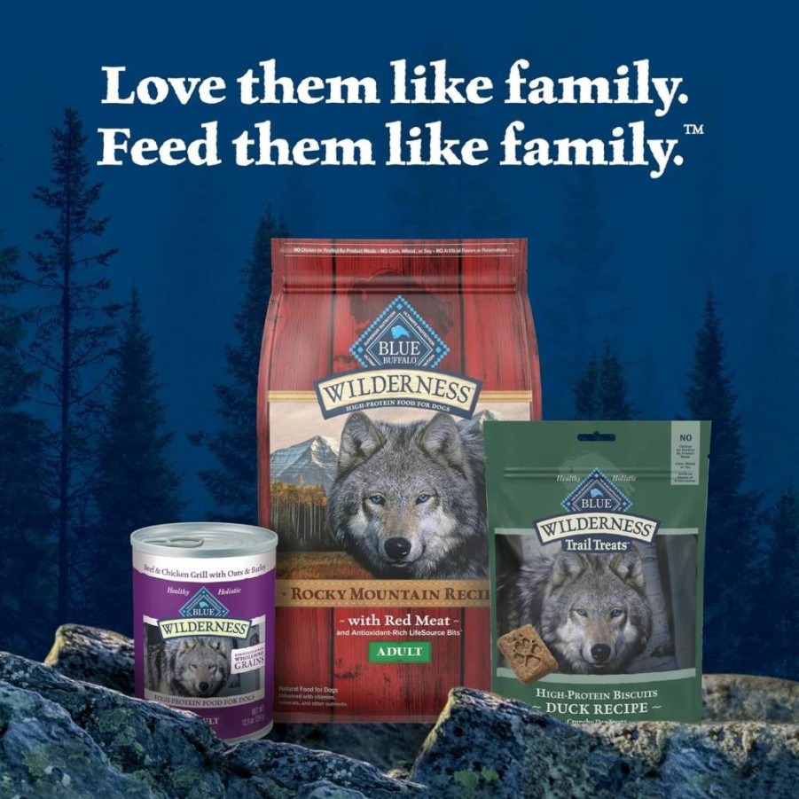 Blue Buffalo Natural Dog Treats, Crunchy Biscuits with Beef, Chicken & Bacon Flavors, 16-Oz Bag (4-Pack) for Small Dogs